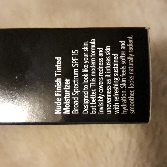 *SEALED* Bobbi Brown Nude Finish Tinted Moisturizer Spf15 Extra Light Tint - Picture 9 of 16